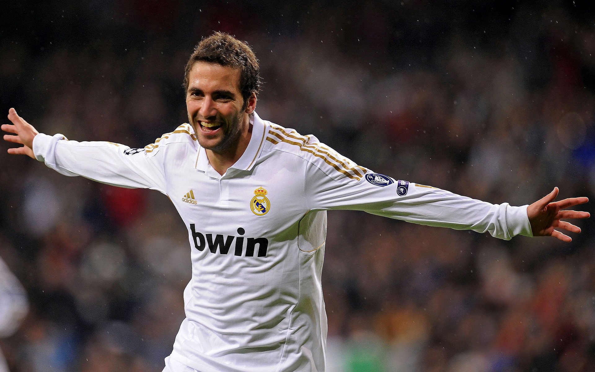 曼城延续连胜势头,哈兰德再度梅开二度,哈兰德加盟曼联