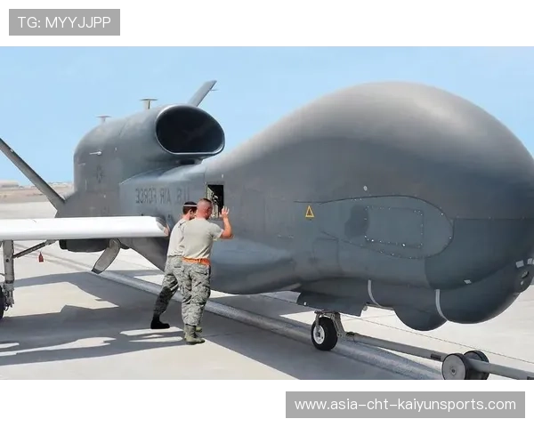 队内第一高薪却被冷落，金色侦察机成德甲包袱，金色轰炸机 金色侦察机