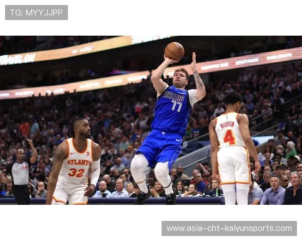 东契奇抛投命中，达拉斯把禁区拿捏住